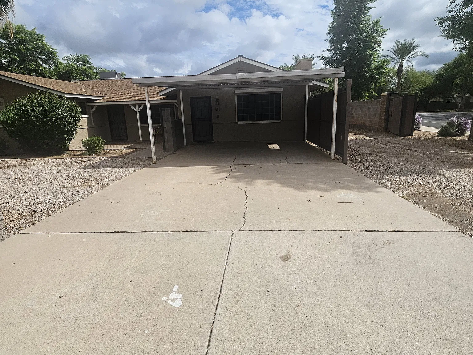 5 bed, 2092 sqft, $2,300 — Photo 2