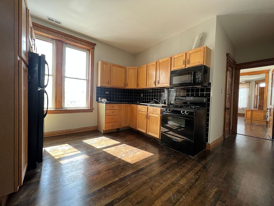 1st image of 2615 S Lawndale Ave #3F