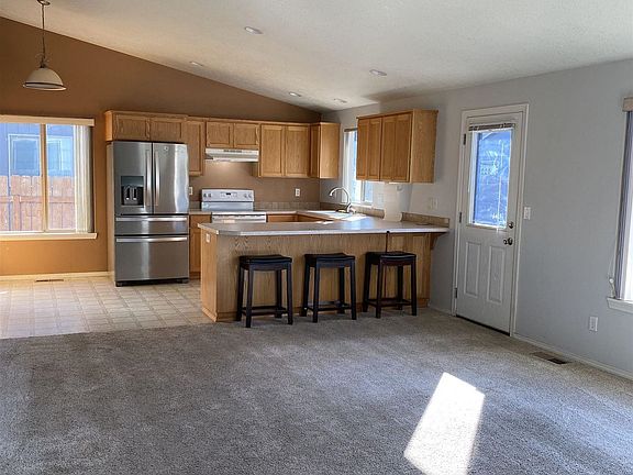 5th image of 1258 Linden Ct