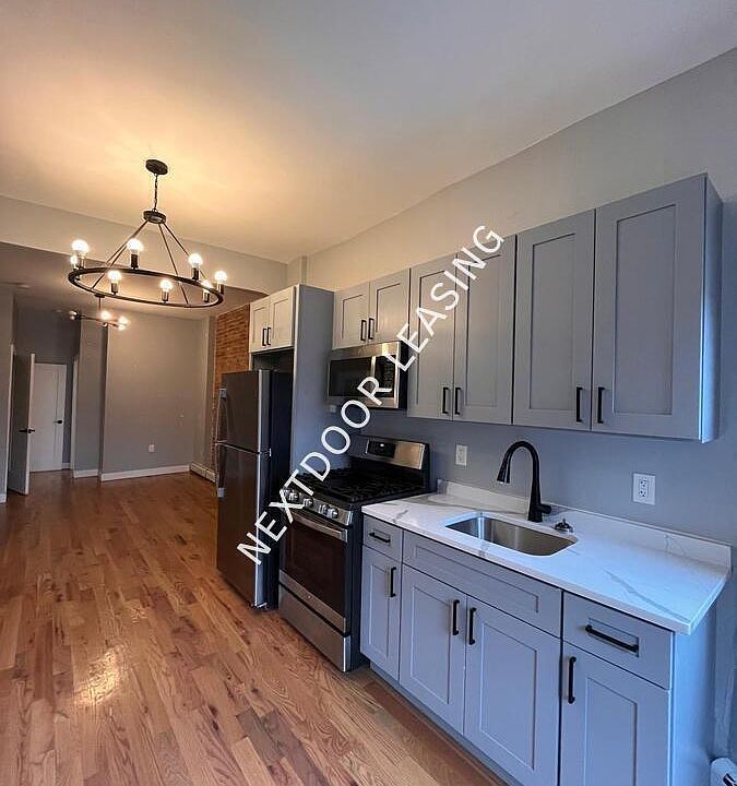 2nd image of 17 Madison Ave #2M