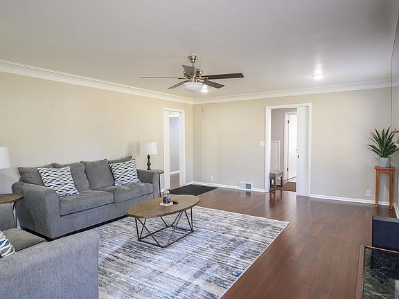 5th image of 2421 Sheffield Dr
