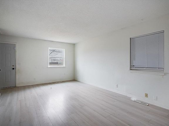 2nd image of 1507 E Berkeley St