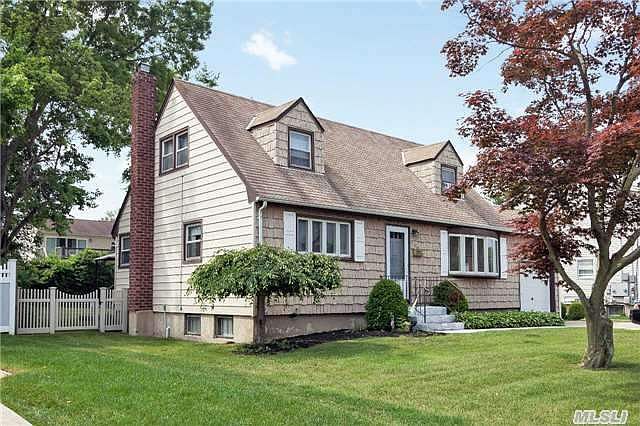 1st image of 104 Prairie Dr