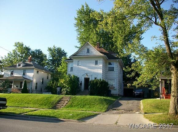 1st image of 825 W Elm St