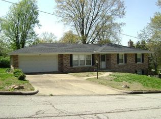 1704 Green Meadow Dr, Jefferson City, MO 65101