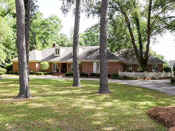 3rd image of 3311 Plantation Dr