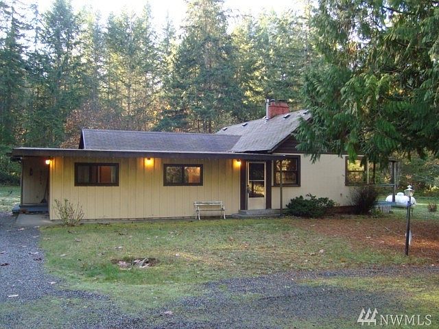 1st image of 447 NE McWilliams Ct