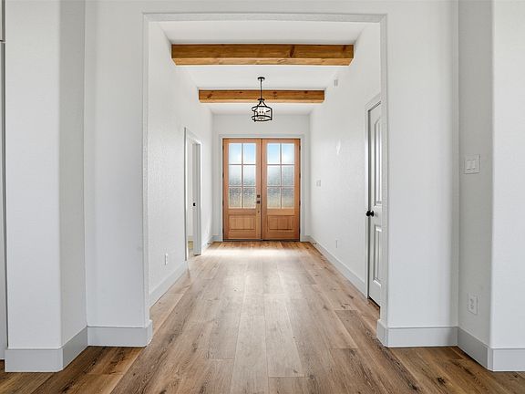 4th image of 1081 Paradise Pkwy