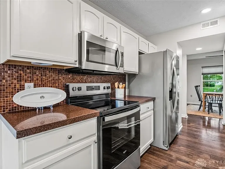 2945 Kant Pl — Photo 10