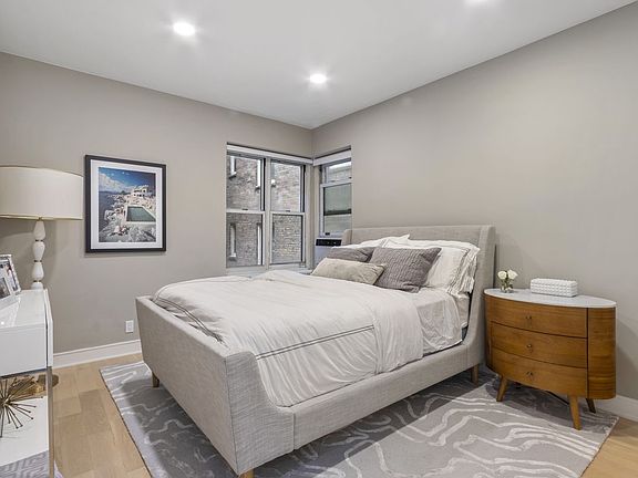 5th image of 29 W 64th St APT 3A