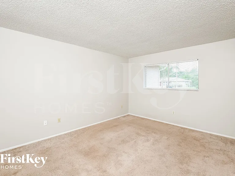 2278 Hialeah St NE — Photo 7