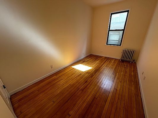 3rd image of 519 W 48th St #18B