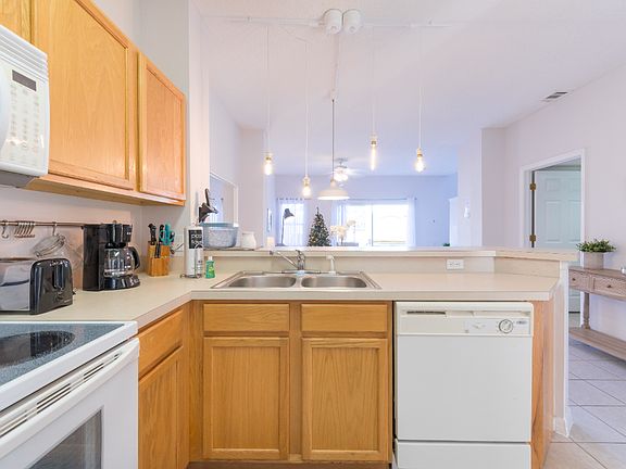 4th image of 4745 Vero Beach Pl