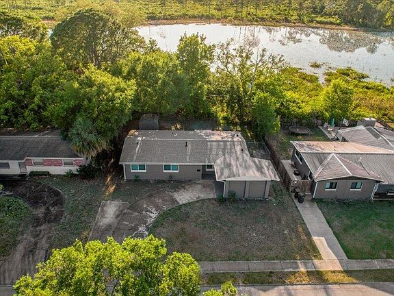 3rd image of 4830 Key Largo Dr W