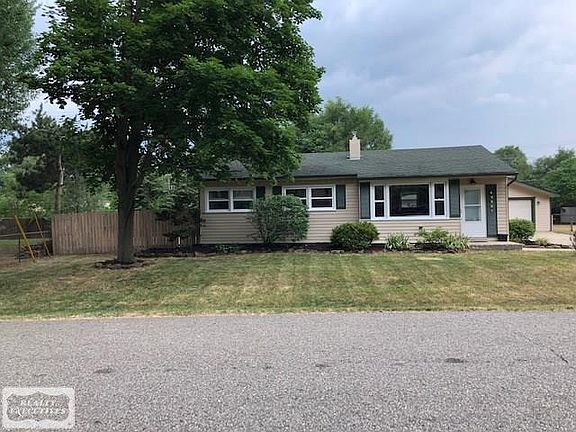 3rd image of 49861 Carolee St