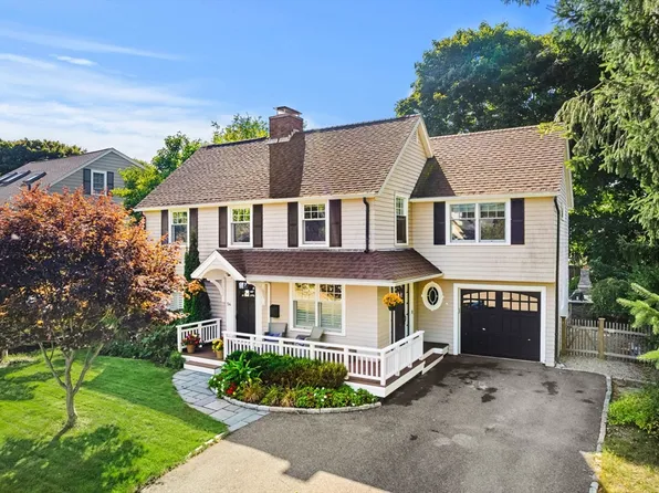 54 Longview Dr, Marblehead, MA 01945