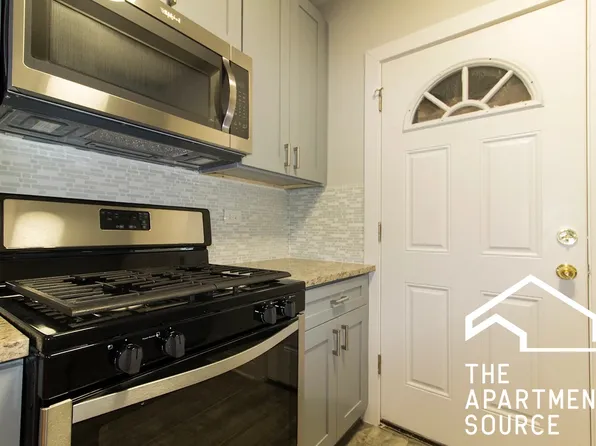 2765 N Kilbourn Ave #3, Chicago, IL 60639
