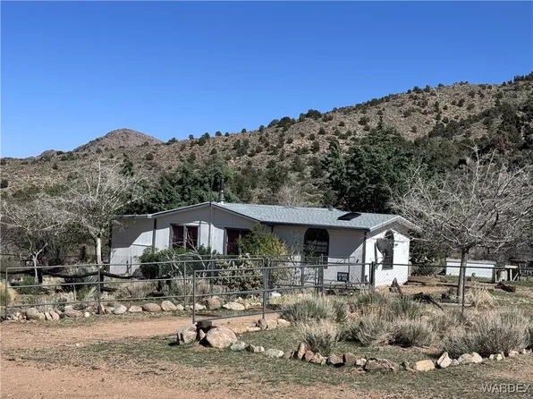 9000 N Vock Canyon Ln, Kingman, AZ 86409
