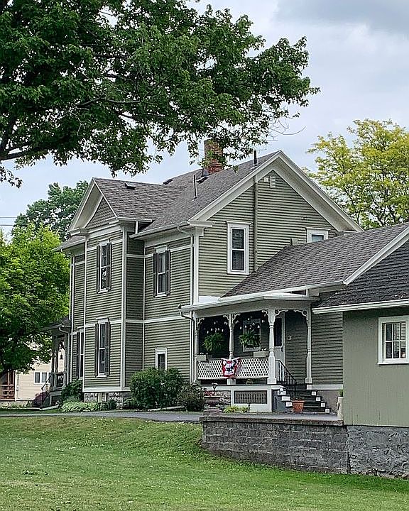 2nd image of 64 Clay St