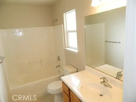1093 Belridge St — Photo 15