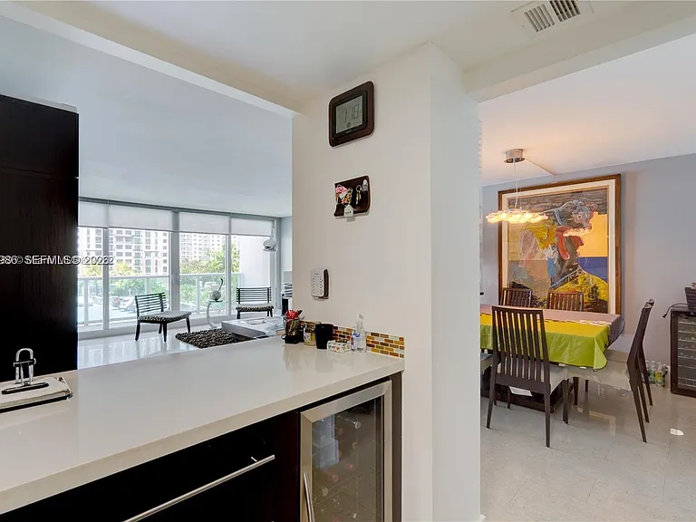 100 Bayview Dr #428 — Photo 7