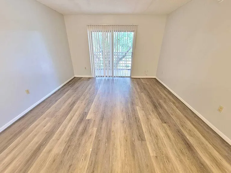 4354 NW 9th Ave #14-3C — Photo 2
