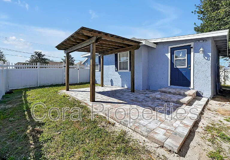 608 Claude Holmes Sr Ave — Photo 13