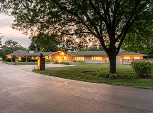 208 Brookdale Ln, Palatine, IL 60067