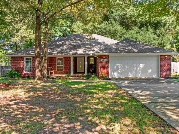 5805 Hilary St, Crestview, FL 32539