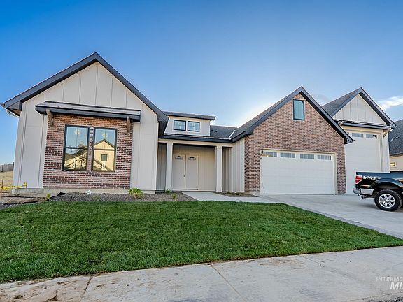 2nd image of 7135 N Firhill Pl