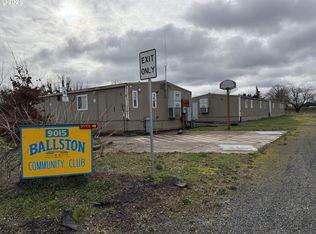 9015 Community Club Rd, Amity, OR 97101