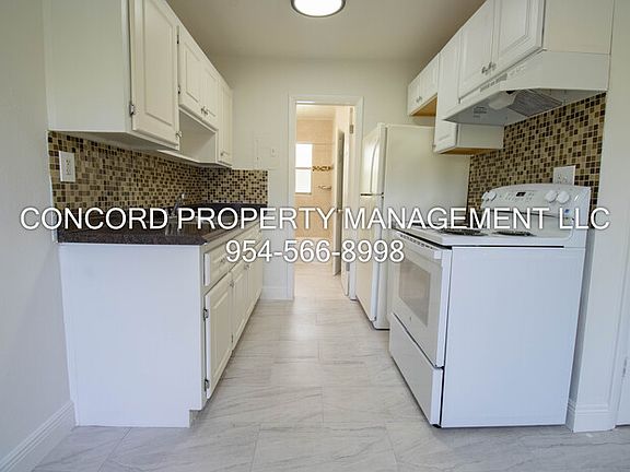 4th image of 400 SW 7th Ave #12