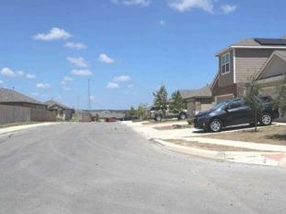 Exterior Neighborhood (street photo)