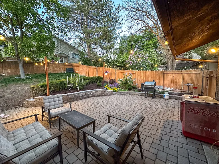 1041 Lamplighter Dr — Photo 44