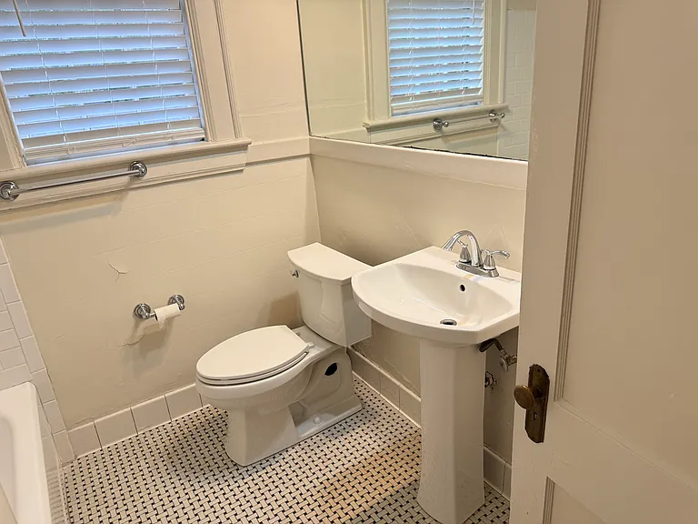 754 Felder Ave #754 — Photo 8
