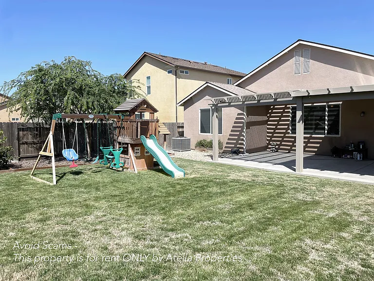 619 Portola St — Photo 16