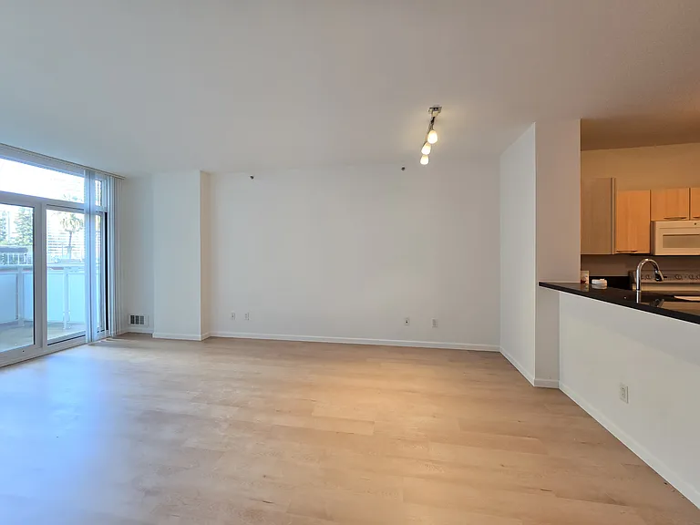 1 Lakeside Dr #211 — Photo 9