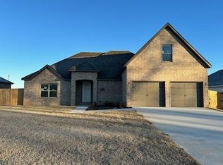 811 Lawlis Rd, Siloam Springs, AR 72761