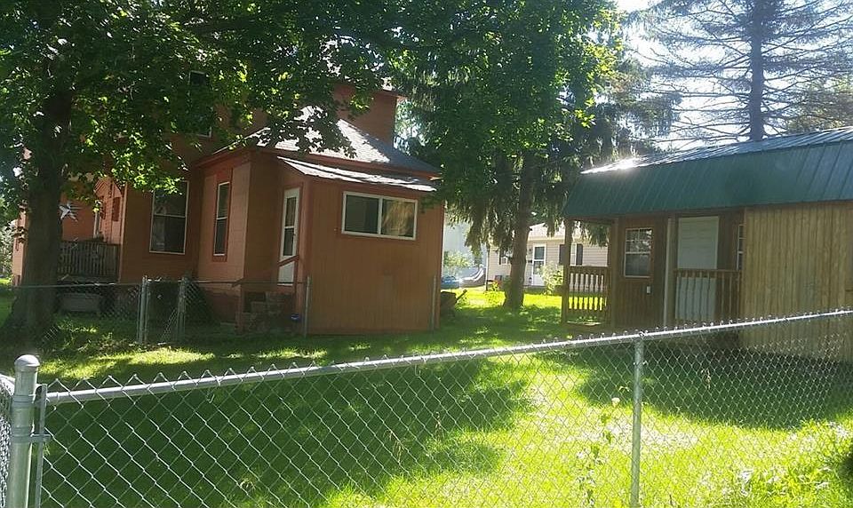 2nd image of 412 N Walnut St