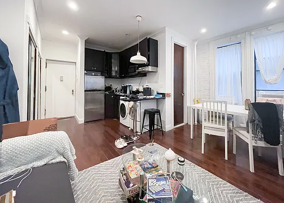 Rented by Kahen Properties | media 19