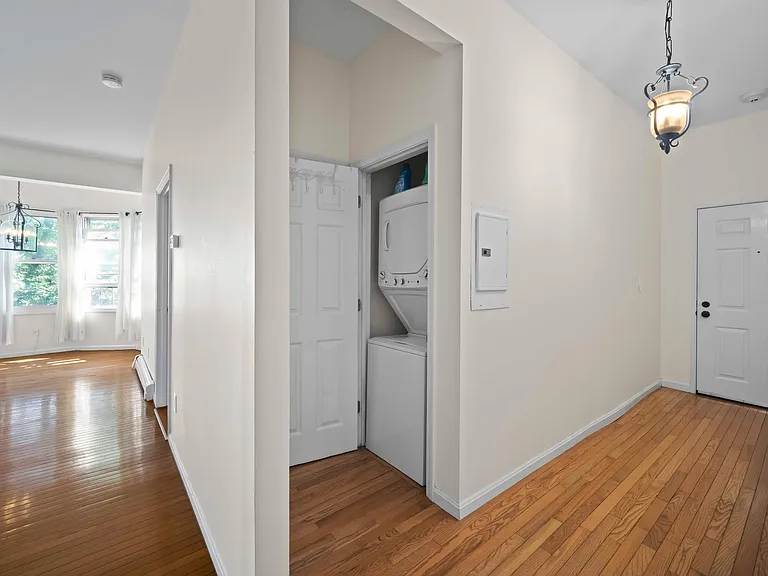 38 Pleasant St #6 — Photo 8