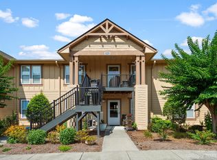 2003 Deermouse Way, Hendersonville, NC 28792
