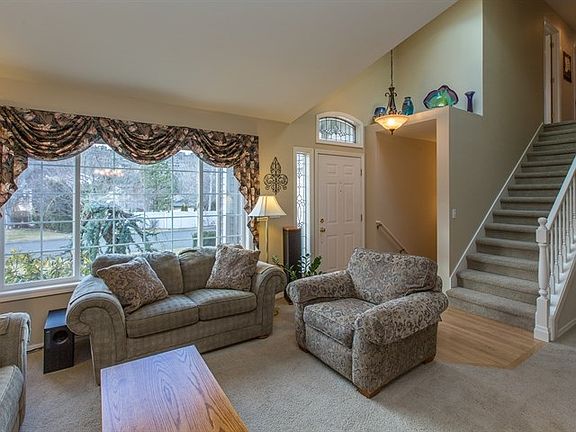 2nd image of 402 N Garry Dr