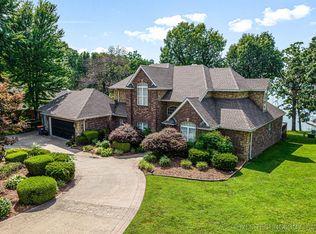 59386 E 288th Ct, Grove, OK 74344