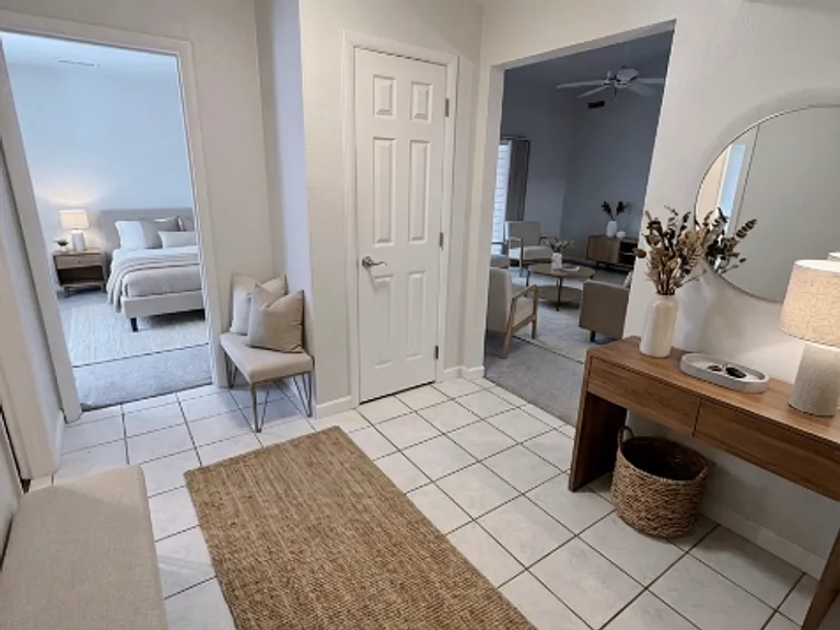 Lakemont Apartments — Photo 44
