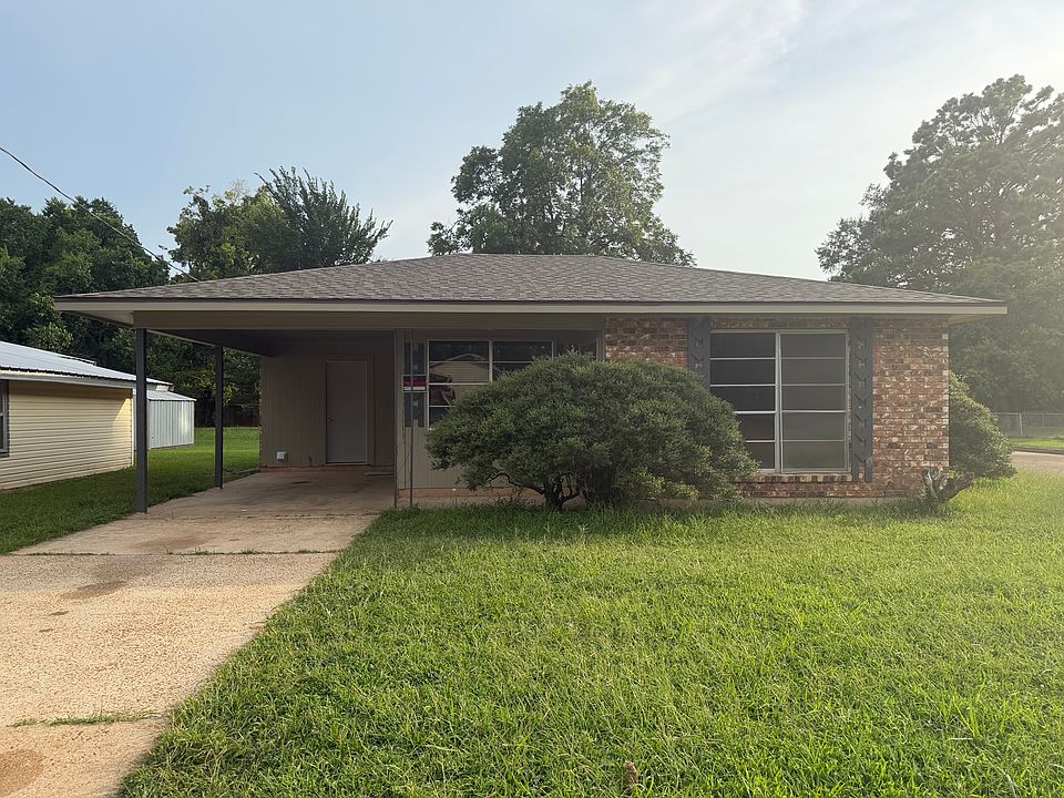 1st image of 3704 10th St