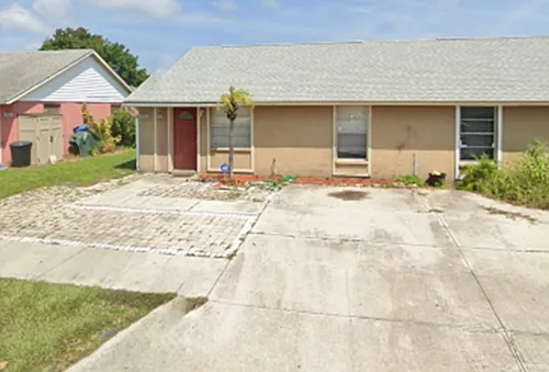 2306 30th Ave W Photo 1