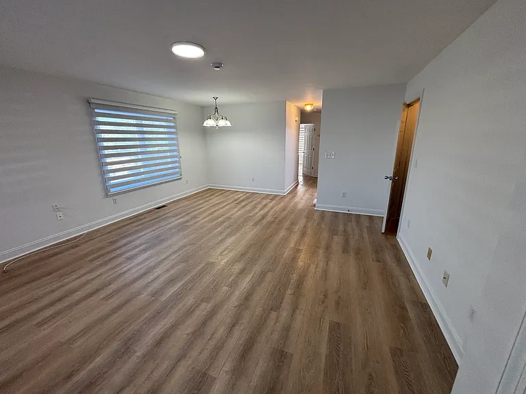 89 W Palisades Blvd #1 — Photo 3