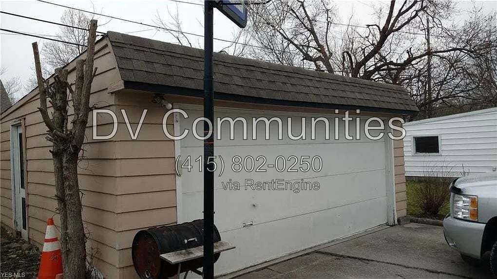 3 bed, 1.0 bath, 1485 sqft, $1,495 — Photo 2