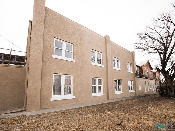 3rd image of 302 Maxwell Ave